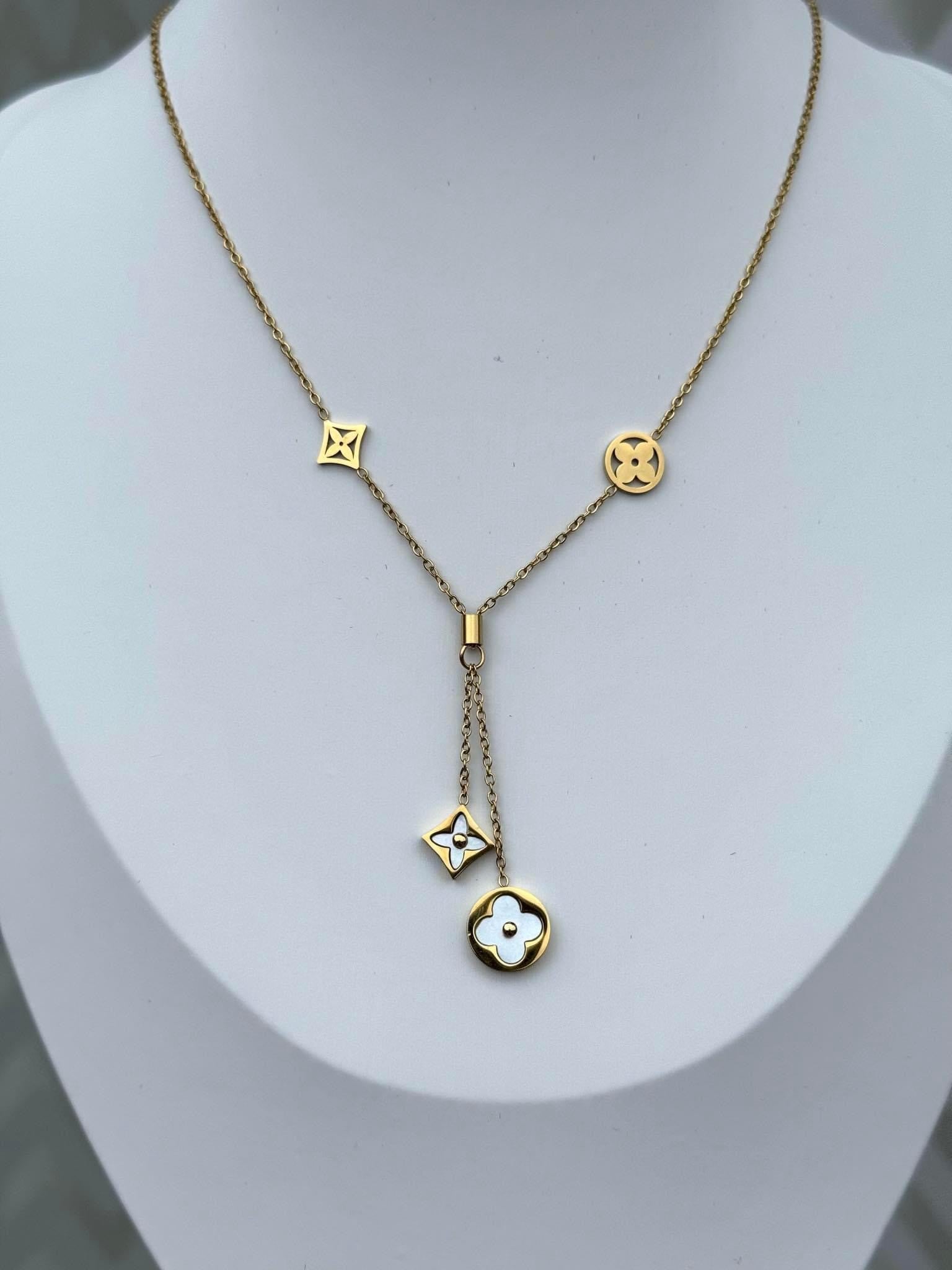 Collier Cassis
