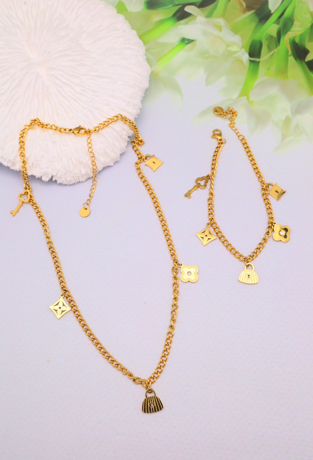 Collier Alana