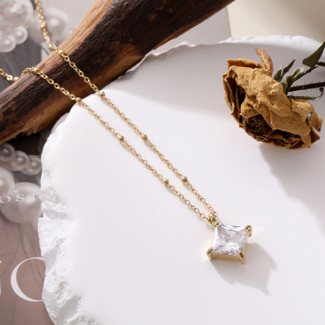 Collier Claire