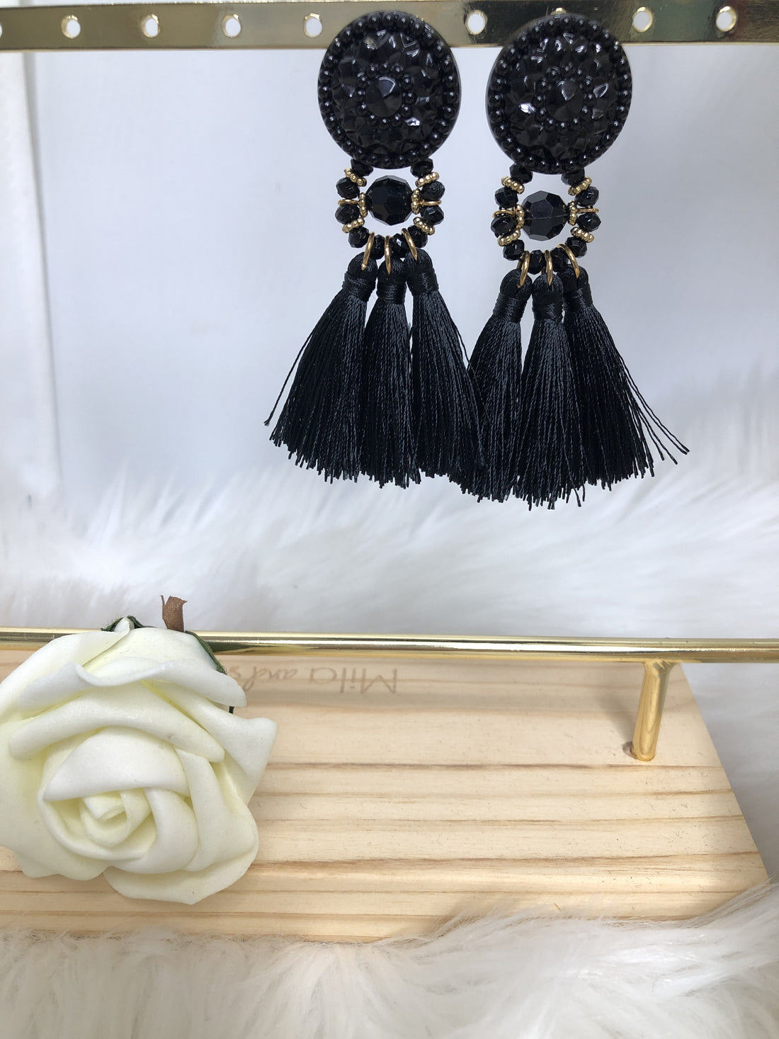 Boucles rosaces pompoms