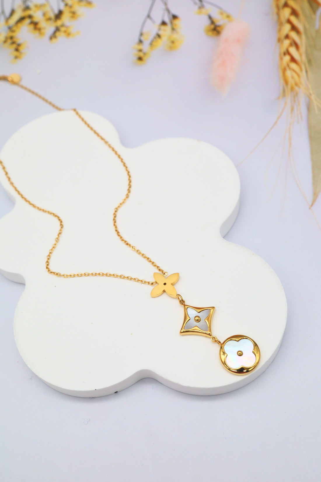 Collier Milla