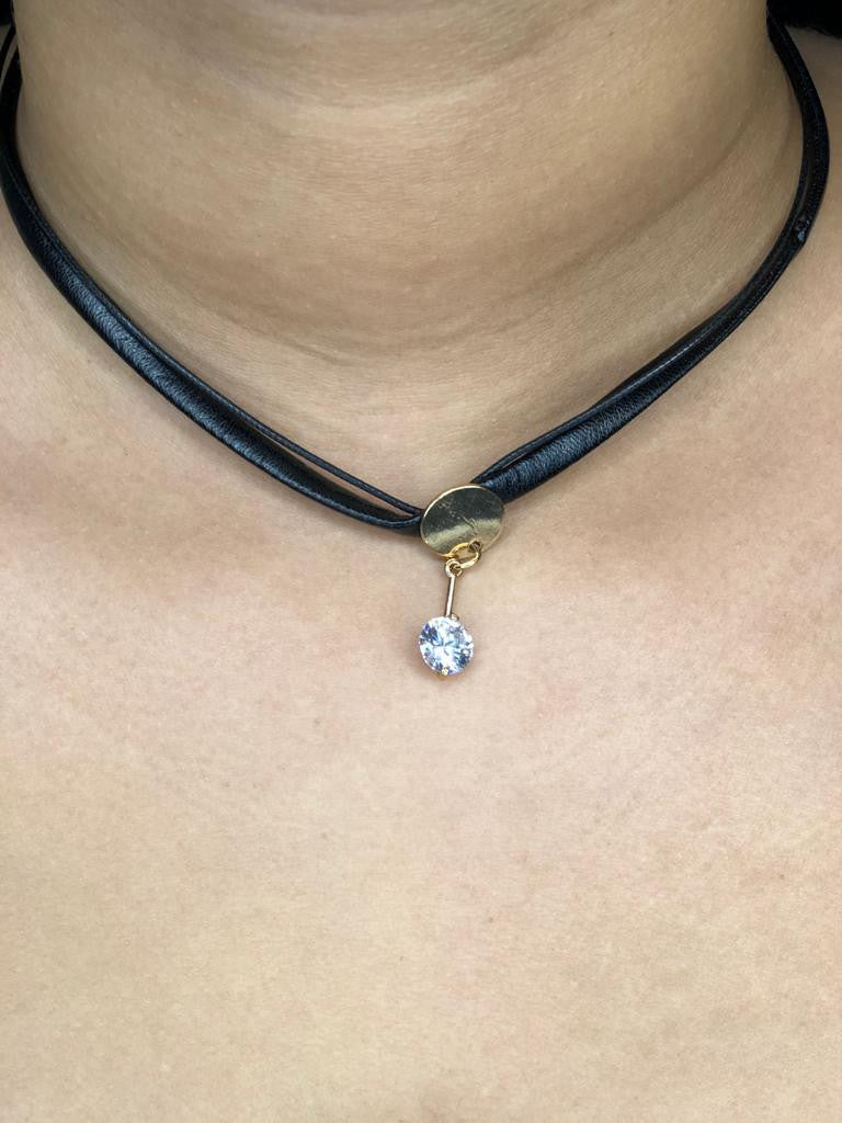 Collier ras de cou avec pendentif